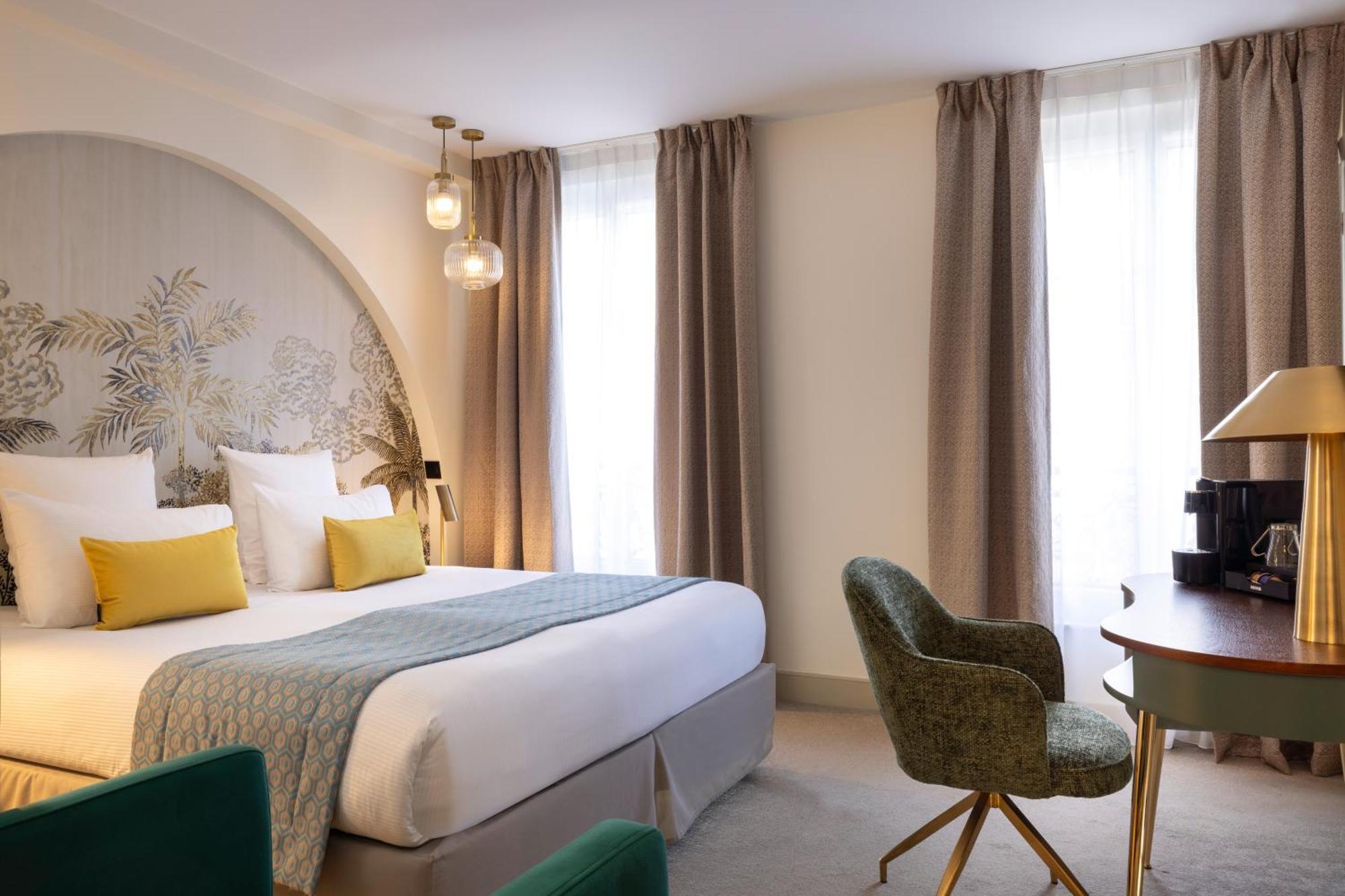 Elysees Bassano 4* Parijs