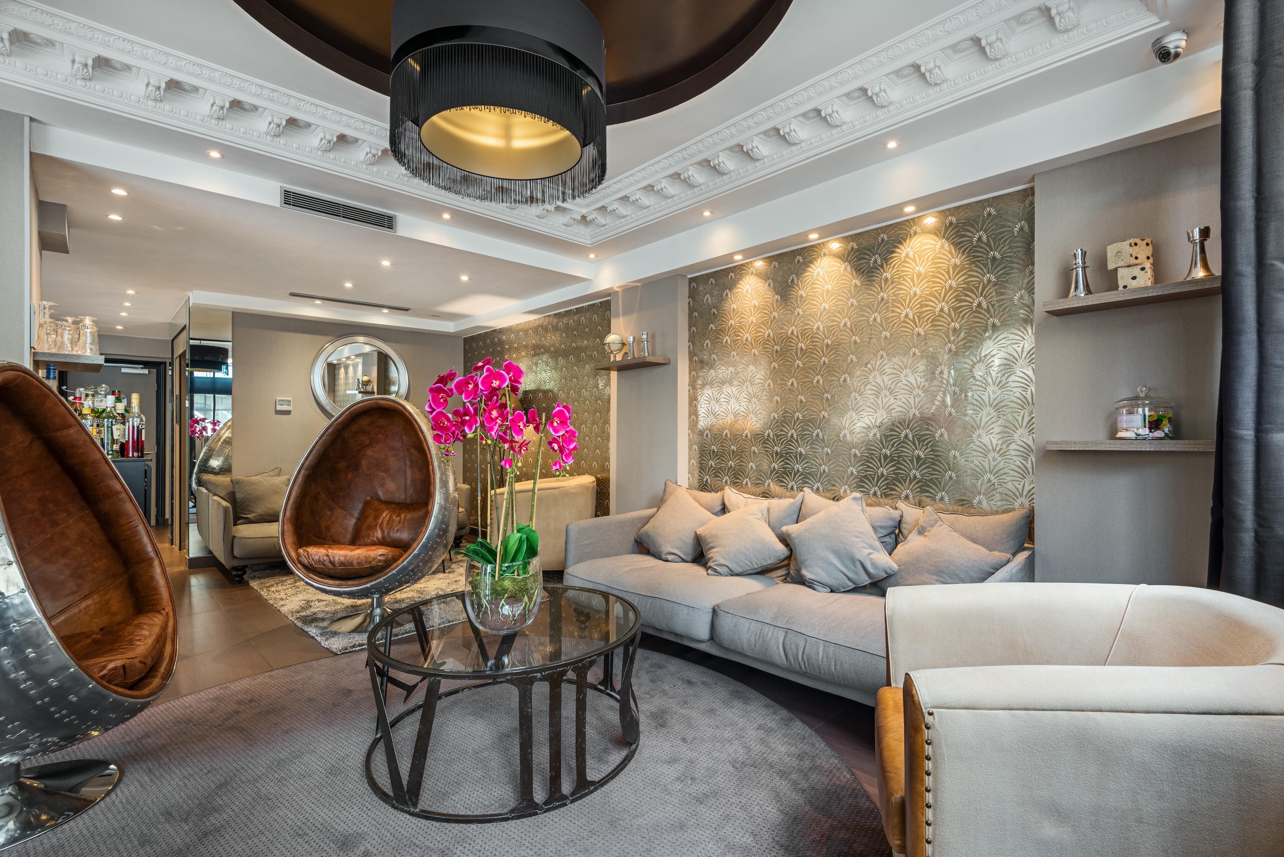 Elysees Bassano 4* Parijs