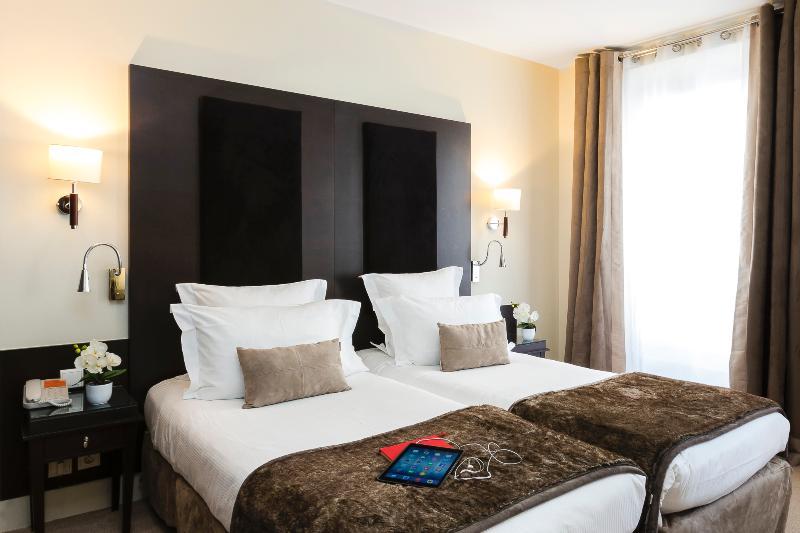 Hotel Elysees Bassano Parijs